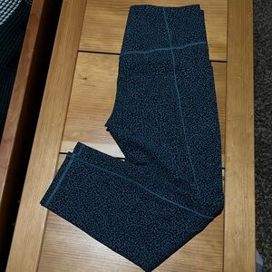 Athleta Salutation Stash Legging